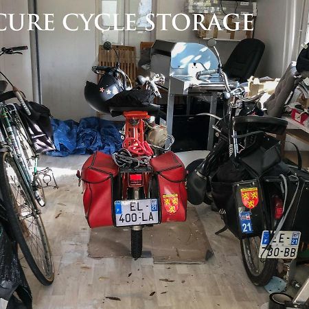 Bed and Breakfast La Bicyclette Bleue Монморійон Екстер'єр фото
