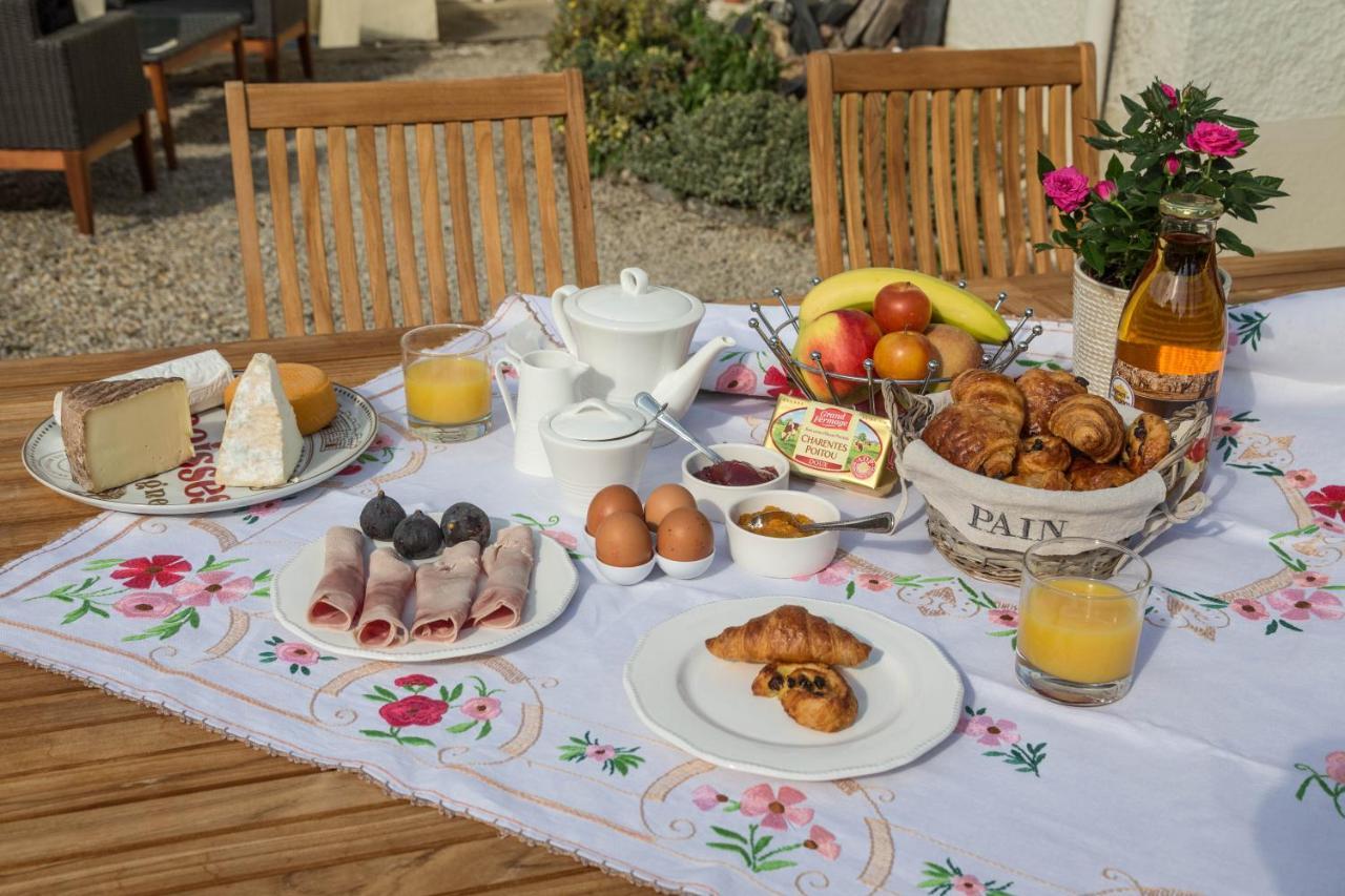 Bed and Breakfast La Bicyclette Bleue Монморійон Екстер'єр фото